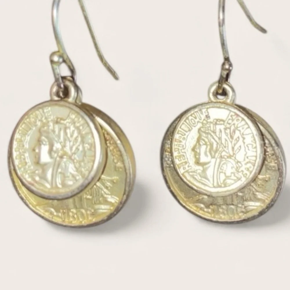 REPUBLIQUE FRANCAISE Vintage French Republic Gold Plated Coin Dangle Earrings - Picture 2 of 4